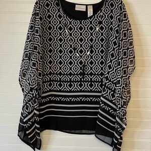 Alfred Dunner Size 16 Side Slit Geometric Black White Blouse Detachable Necklace